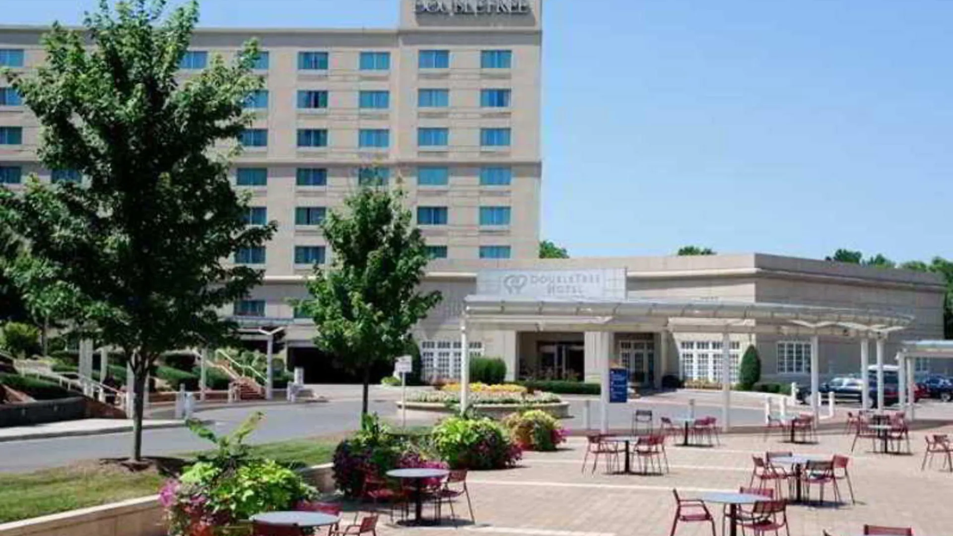 Doubletree By Hilton Charlotte Uptown Hotel