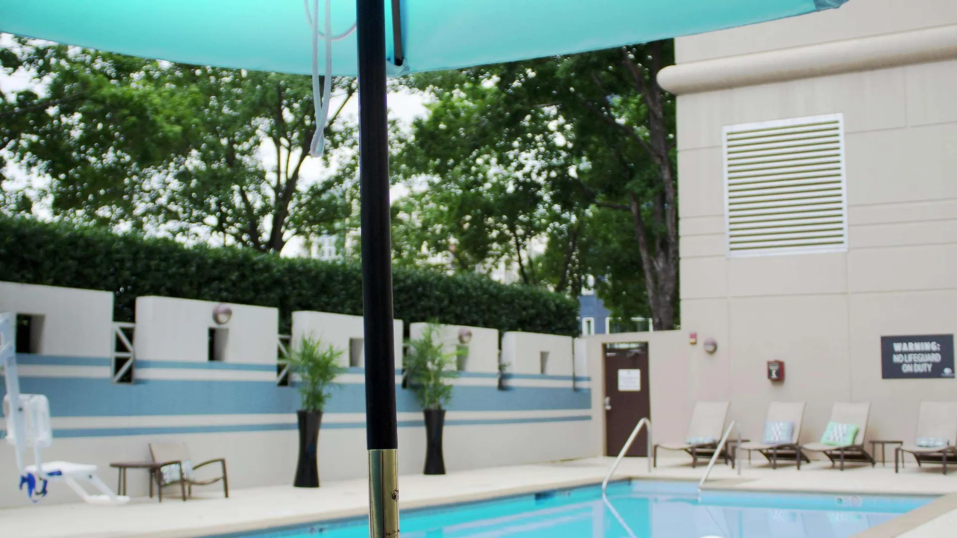 Doubletree By Hilton Charlotte Uptown Hotel