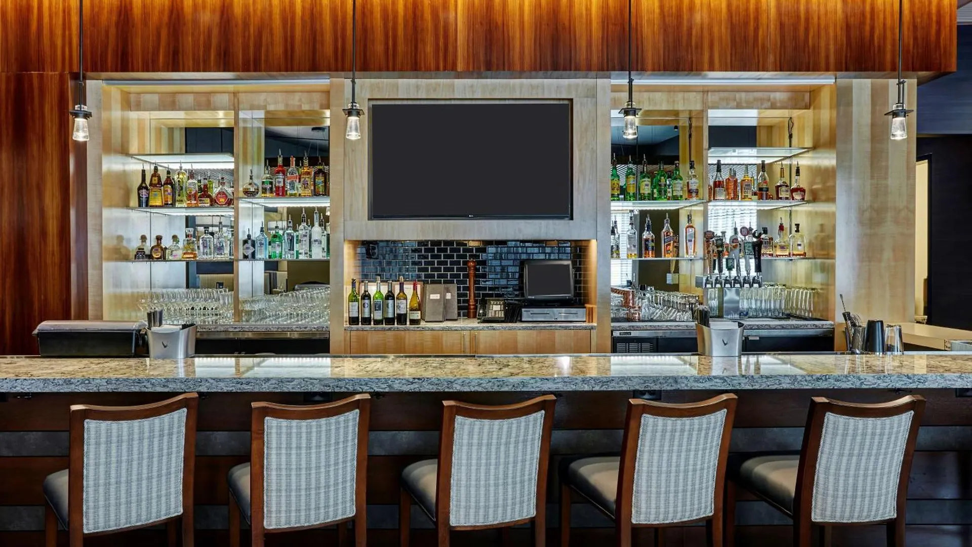 Doubletree By Hilton Charlotte Uptown Hotel