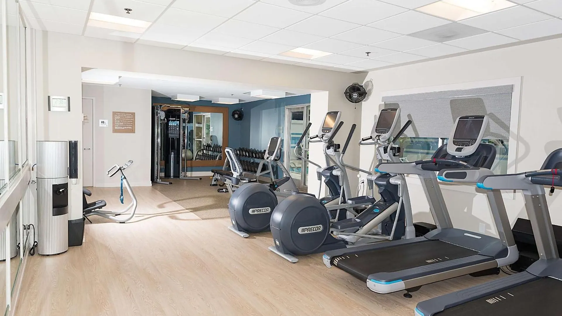 Doubletree By Hilton Charlotte Uptown Hotel