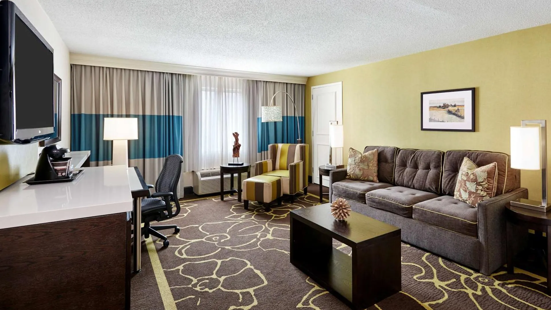 Doubletree By Hilton Charlotte Uptown Hotel