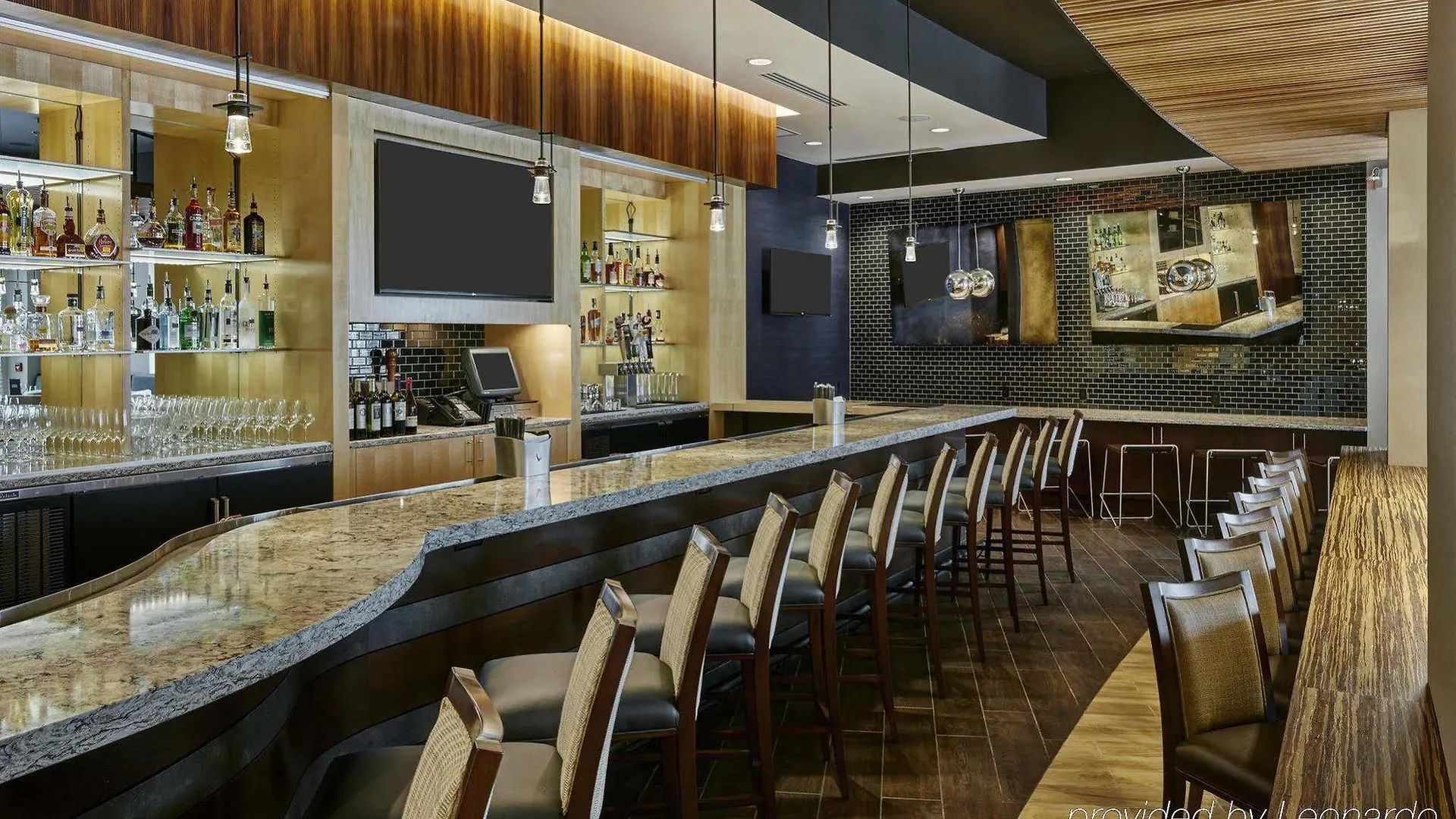 Doubletree By Hilton Charlotte Uptown Hotel